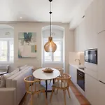 Flh Baixa Elegant Escape Flat V